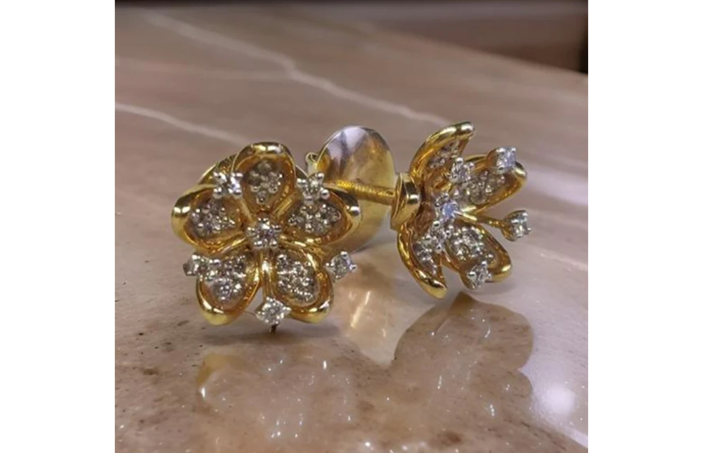 Manich Jewelry ved/ Erik Manich